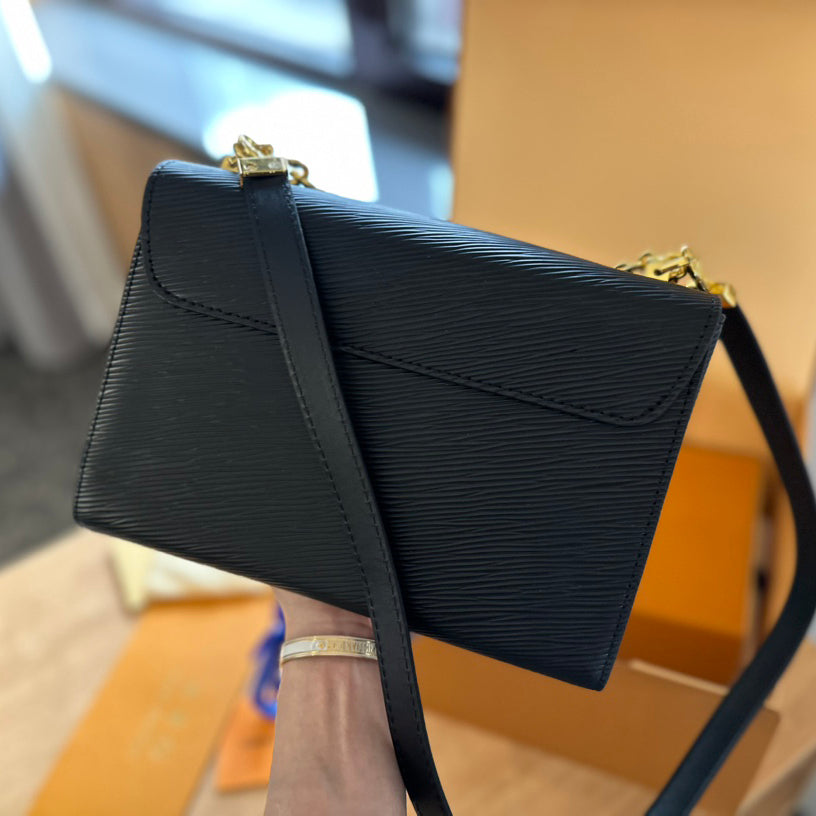 Handmade 23cm Leather V Logo Women's BagsXC052024031910