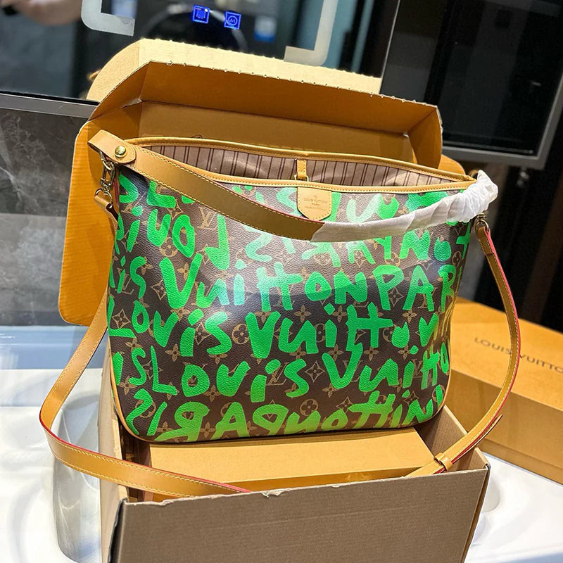 Colorful graffiti shopping bag 1024101025