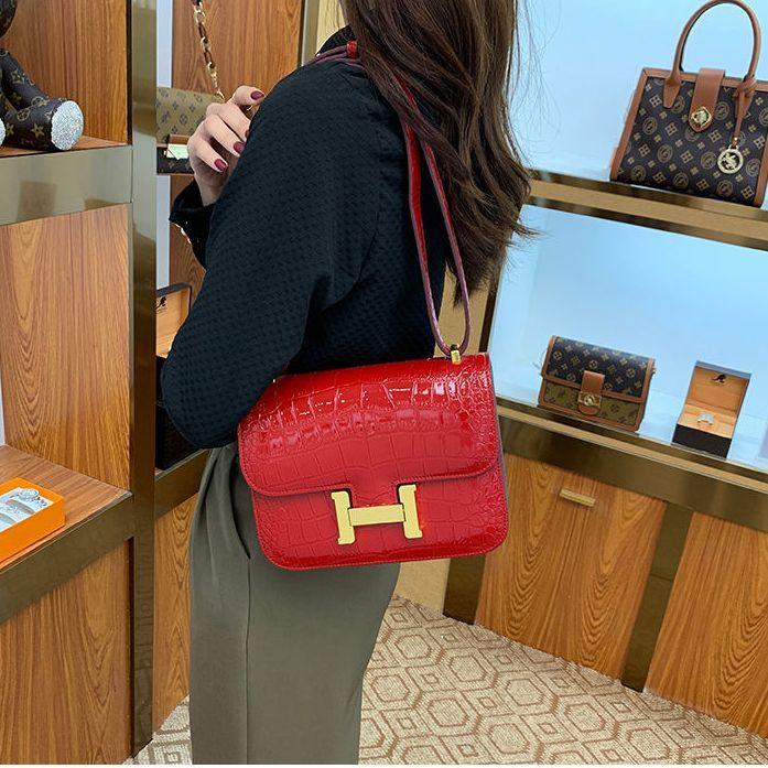 Fashionable Shoulder H Crossbody Bag 0823120804
