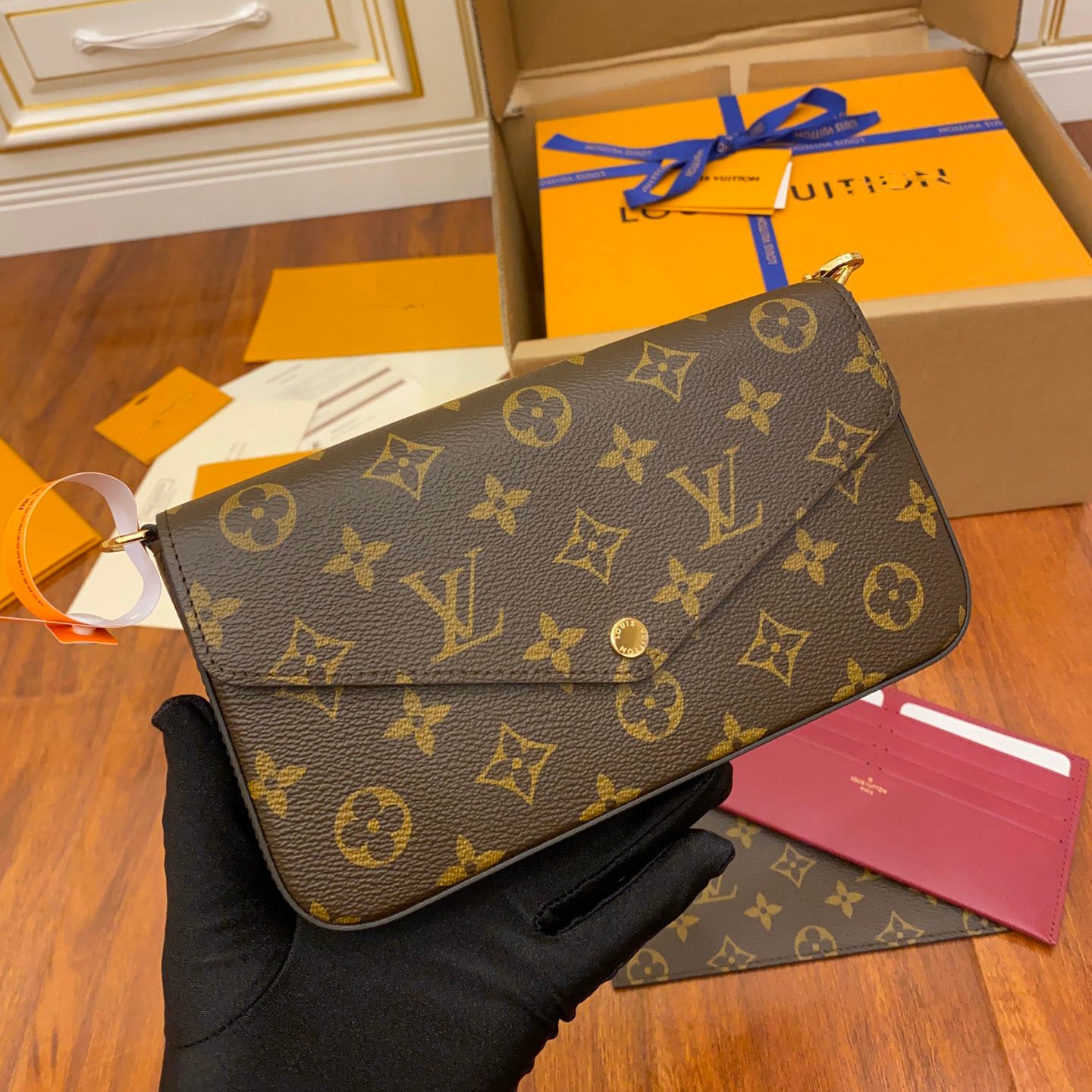 New V Logo fashion Women's BagsXC052024082109