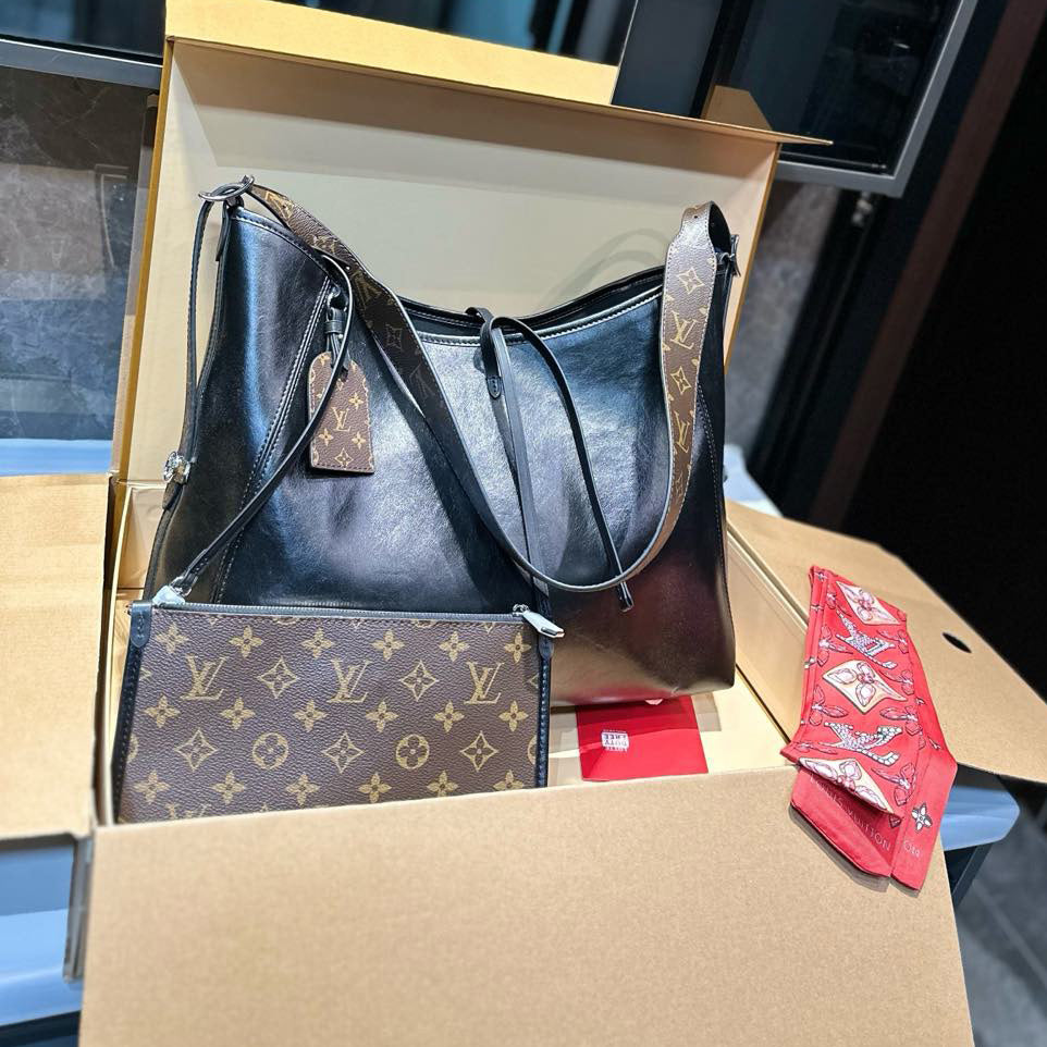 New Fashion Dark all V Logo Women's HandbagsPD052025011401