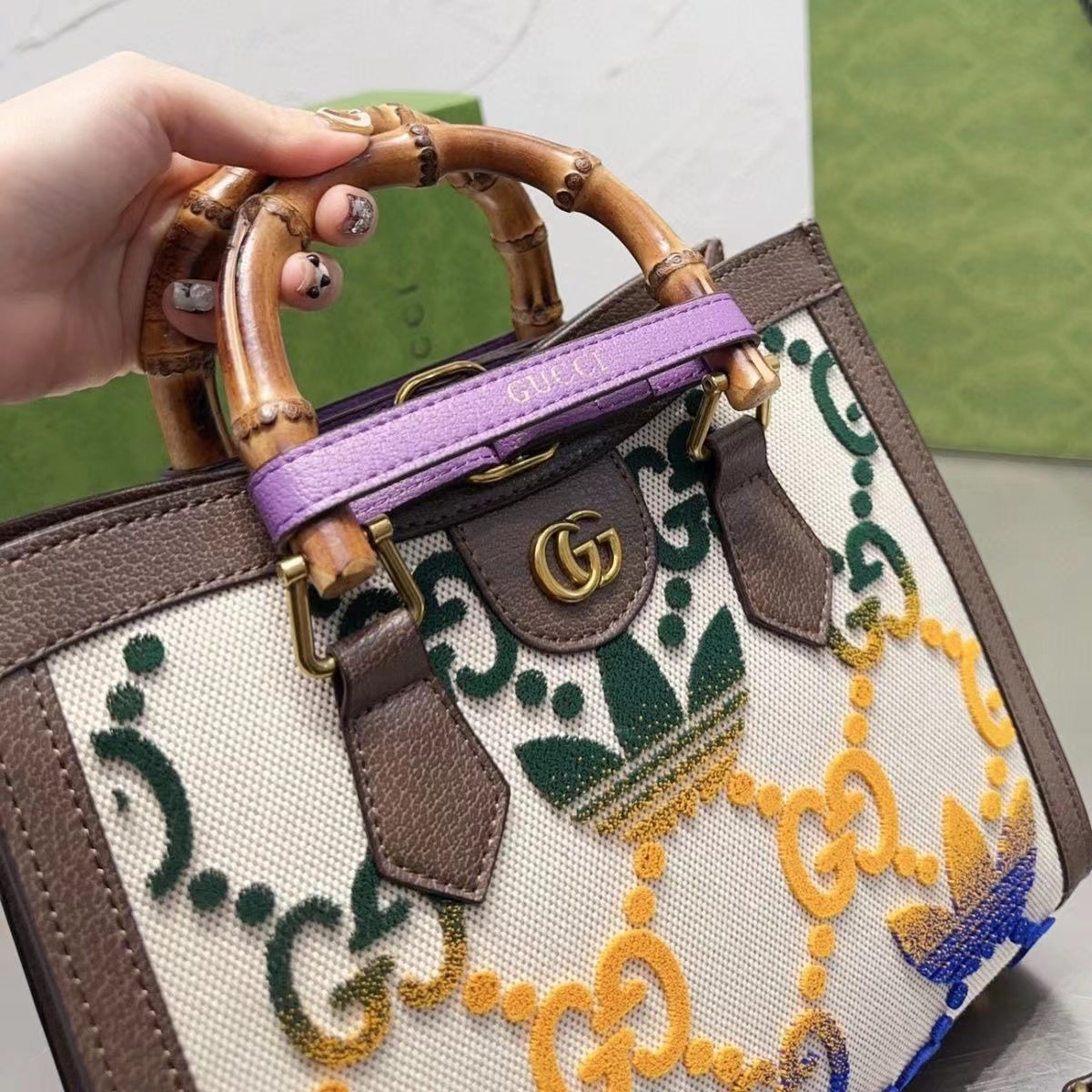 2023 New Design White G Logo Floral Printed Fashion Bags04