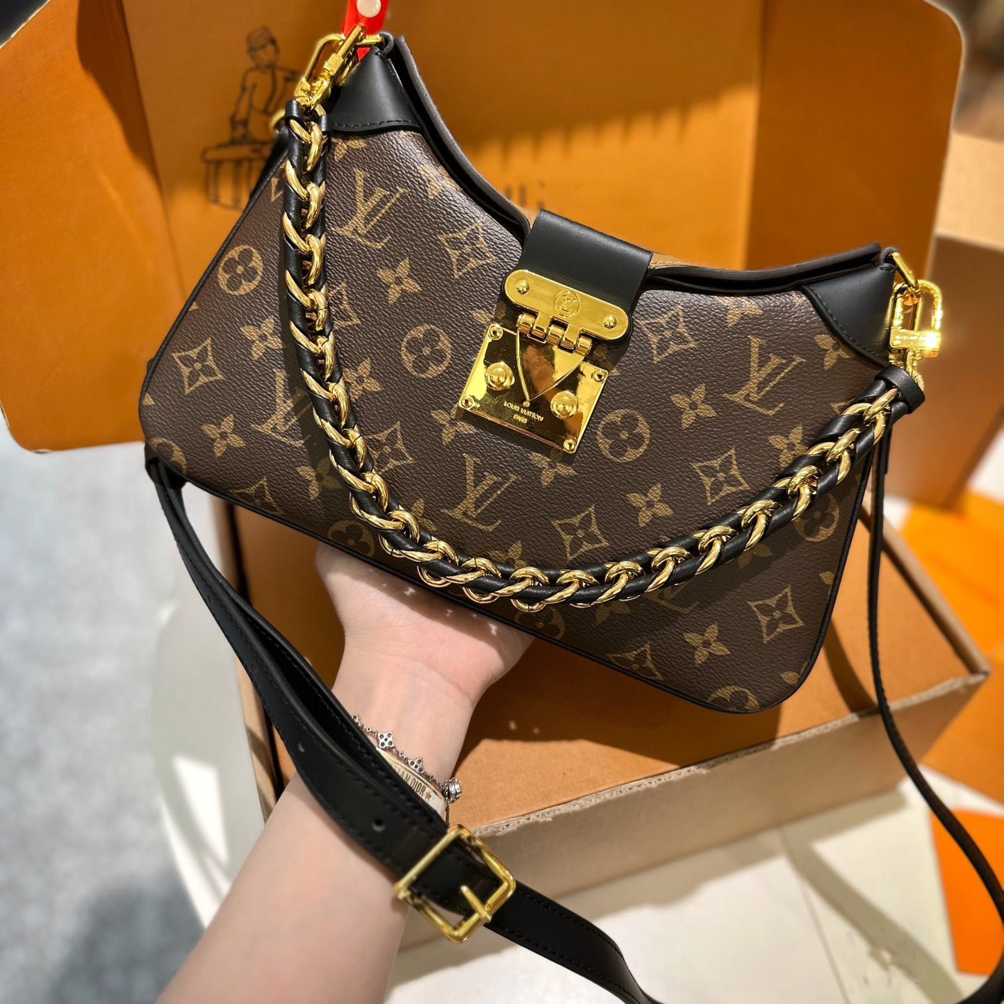 New Handmade  New Style V Logo Women Bags-XC052023082303