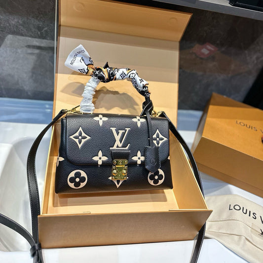 New Fashion V Logo 24cm leather Women's BagsXC052024121313