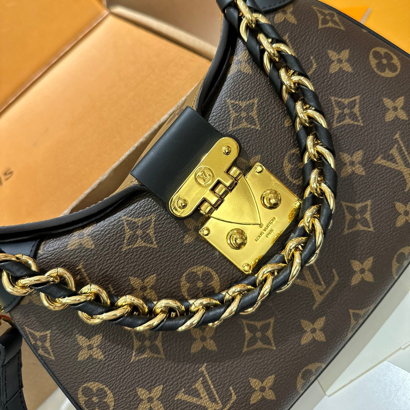 New Handmade  New Style V Logo Women Bags-XC052023082303
