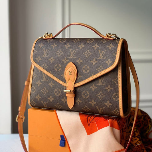 Nicolas Ghesquière Bel  Monogram M44919