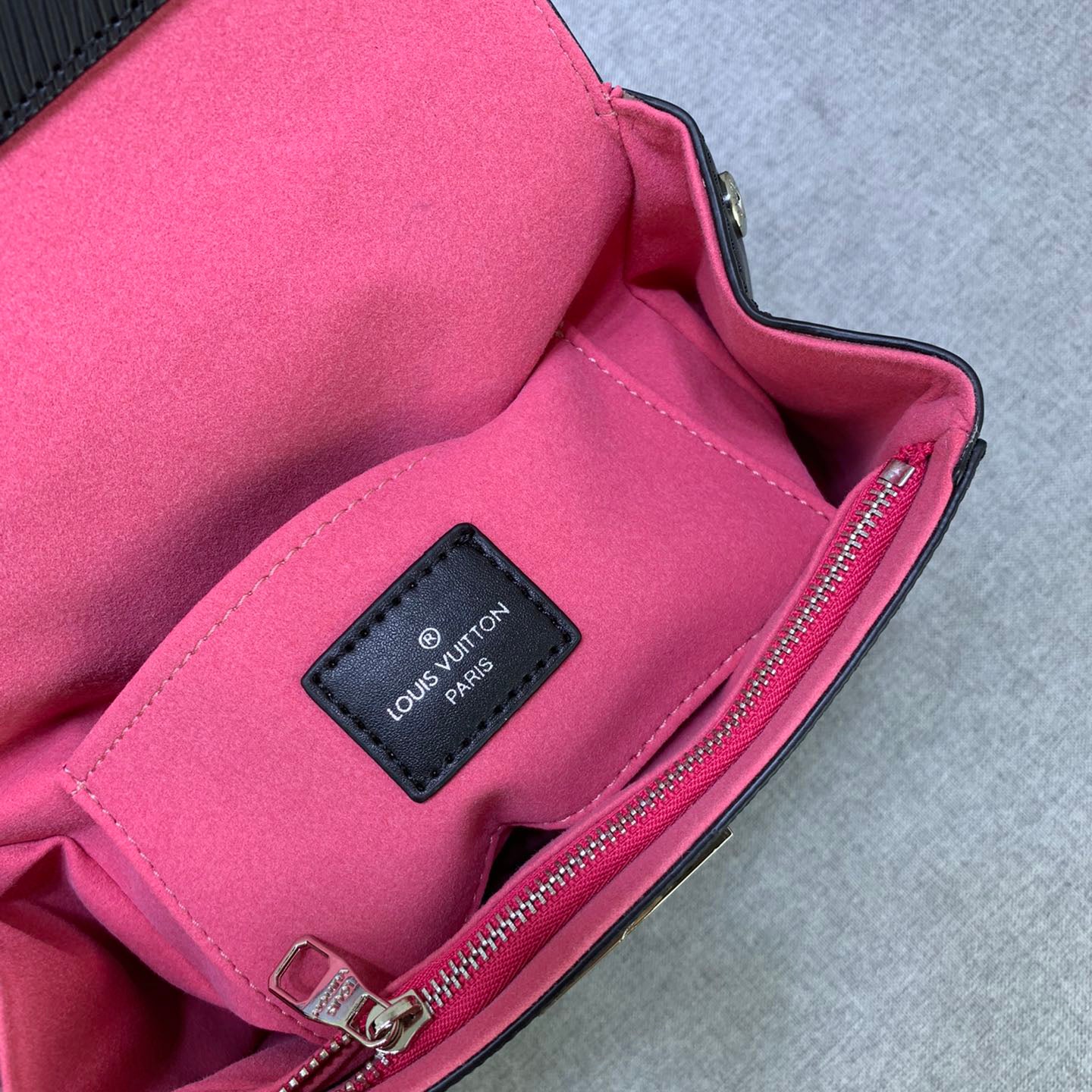 2024 New Fashion V Logo women's BagsPD052024050902