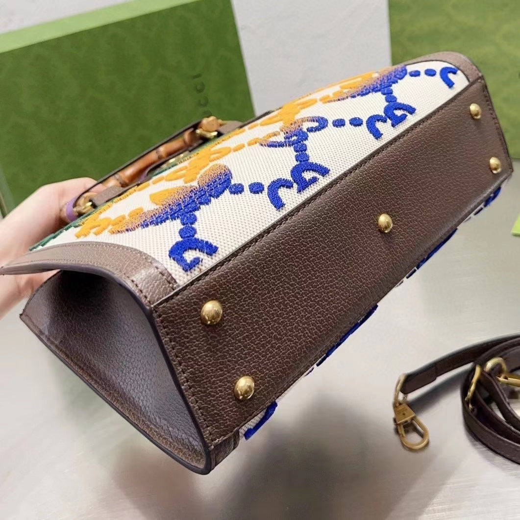 2023 New Design White G Logo Floral Printed Fashion Bags04