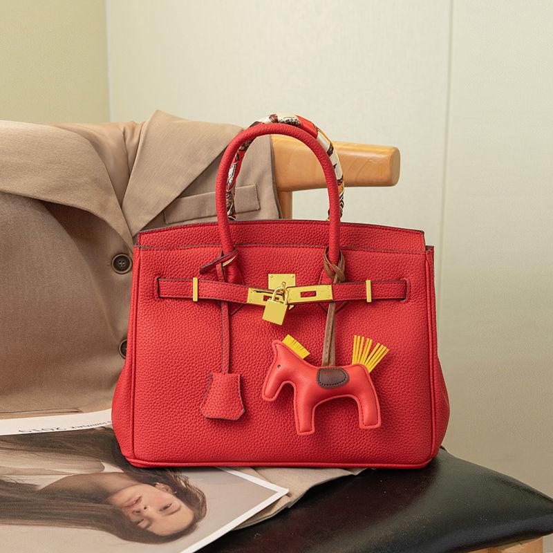 Versatile large capacity handbag 0823120806