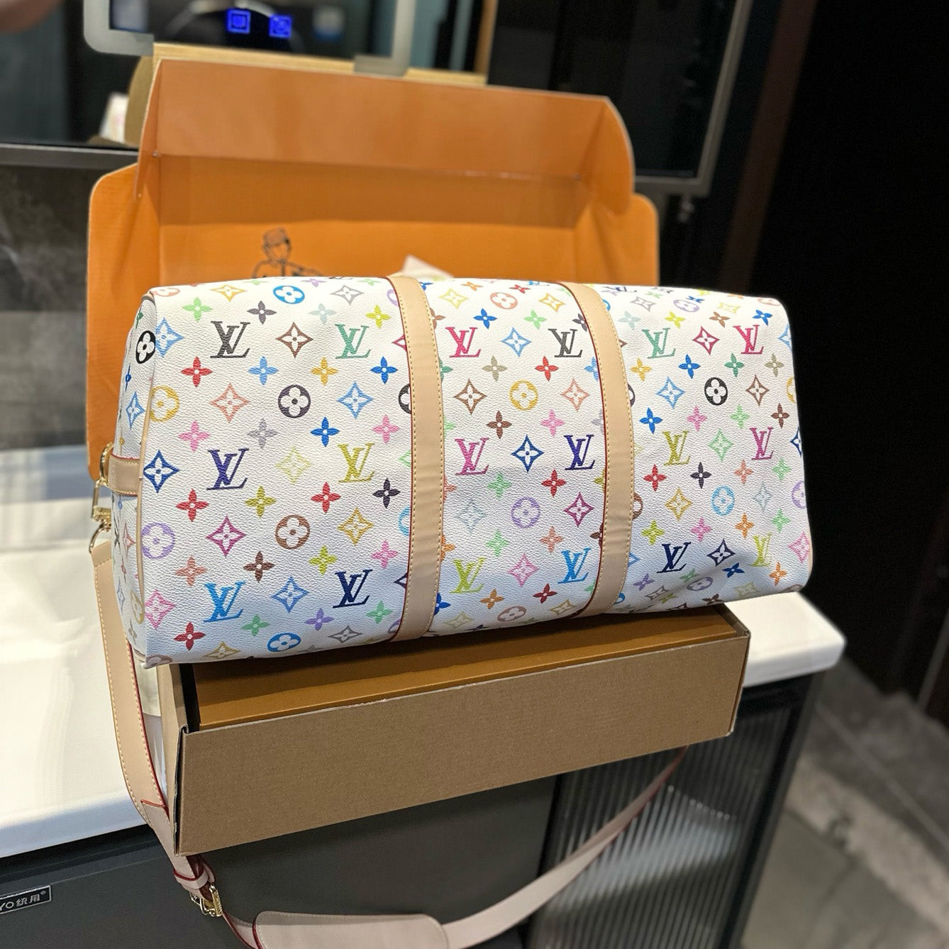 New V logo Handmade Fashion BagsXC052025030501